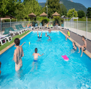 la piscine du camping Le Vaugrais