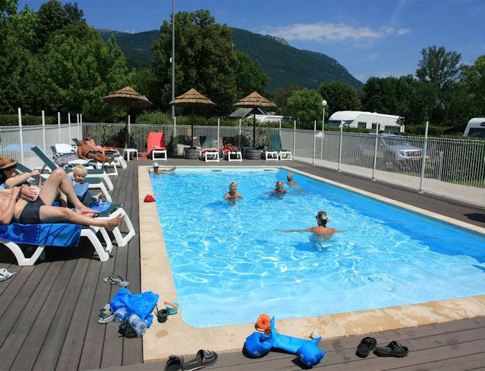 Camping près lac du Bourget avec piscine